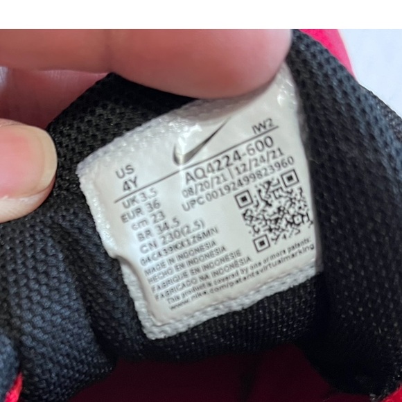 Nike Team Hustle D9 Basketball Sneakers Red & Black - Picture 5 of 10